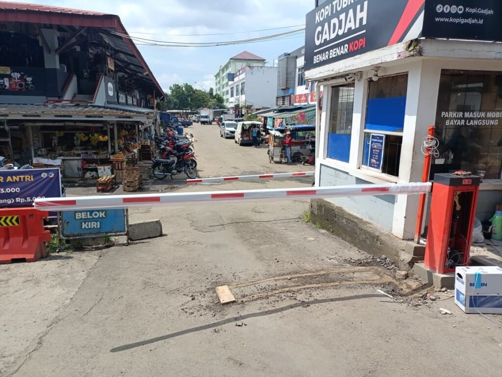 palang parkir otomatis pasar (3)
